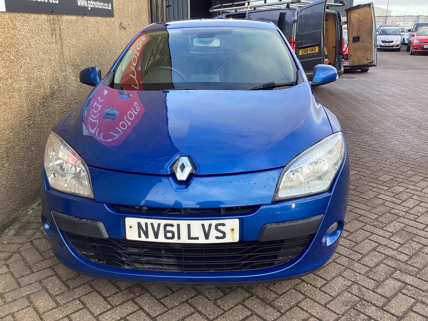 Used Renault Megane 2011 for sale - 76832295: Photo 4