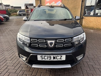 Used Dacia Sandero Stepway 2019 for sale - 76498691: Photo