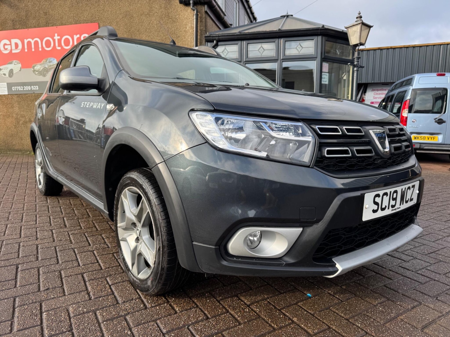 Used Dacia Sandero Stepway for sale - 76498691: Photo 8