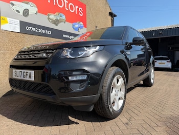 Used Land Rover Discovery Sport 2017 for sale - 79011907: Photo