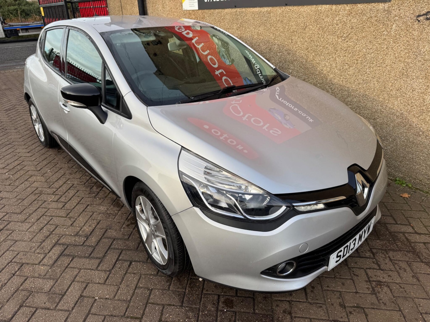 Used Renault Clio 2013 for sale - 76370608: Photo 10