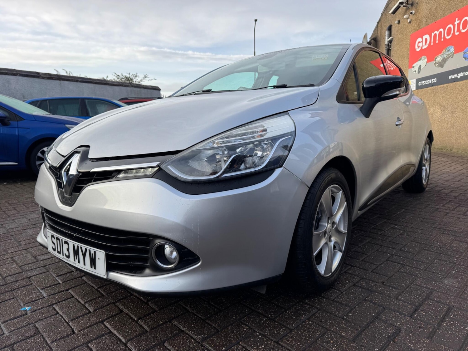 Used Renault Clio 2013 for sale - 76370608: Photo 11