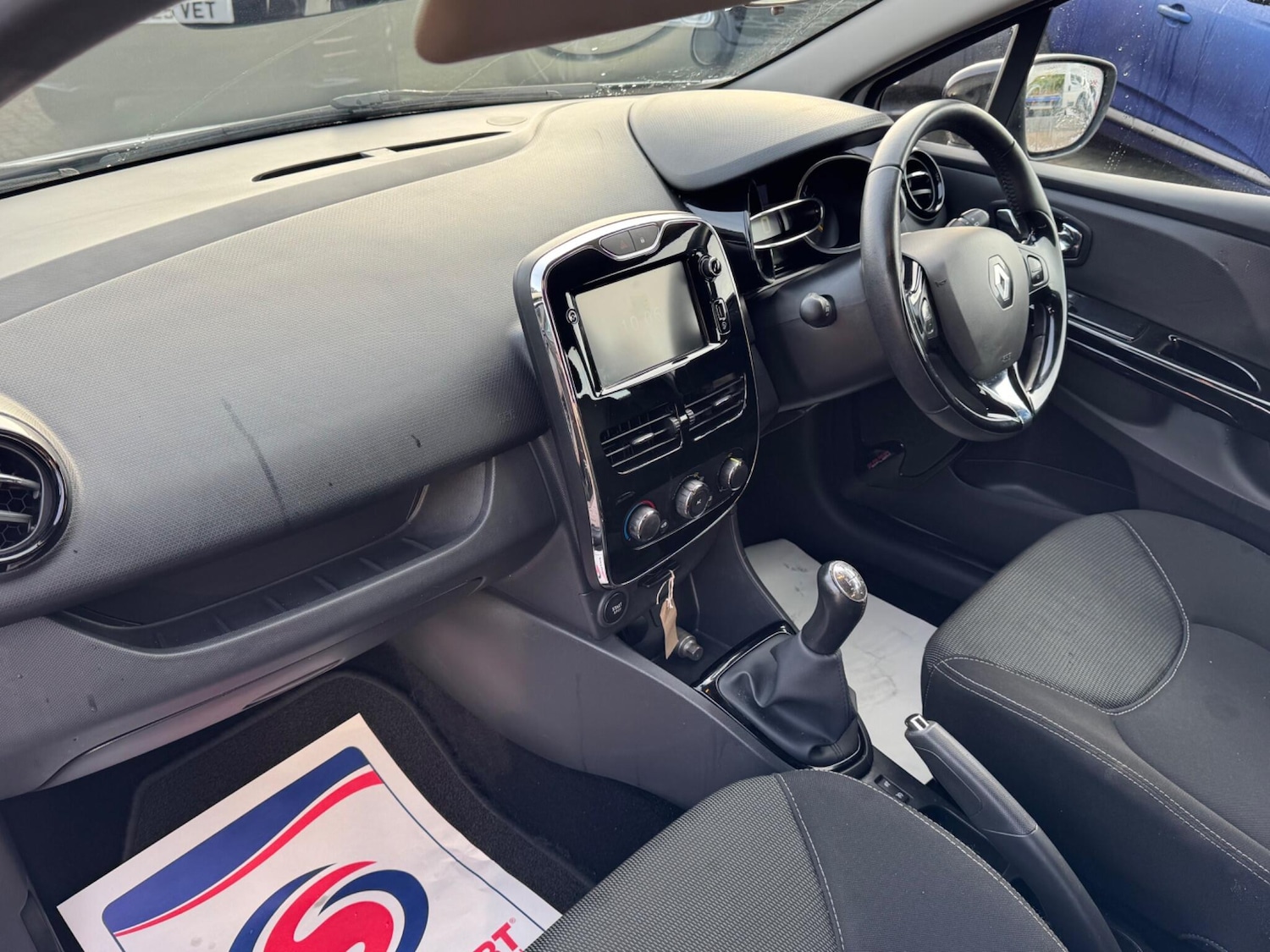 Used Renault Clio 2013 for sale - 76370608: Photo 17