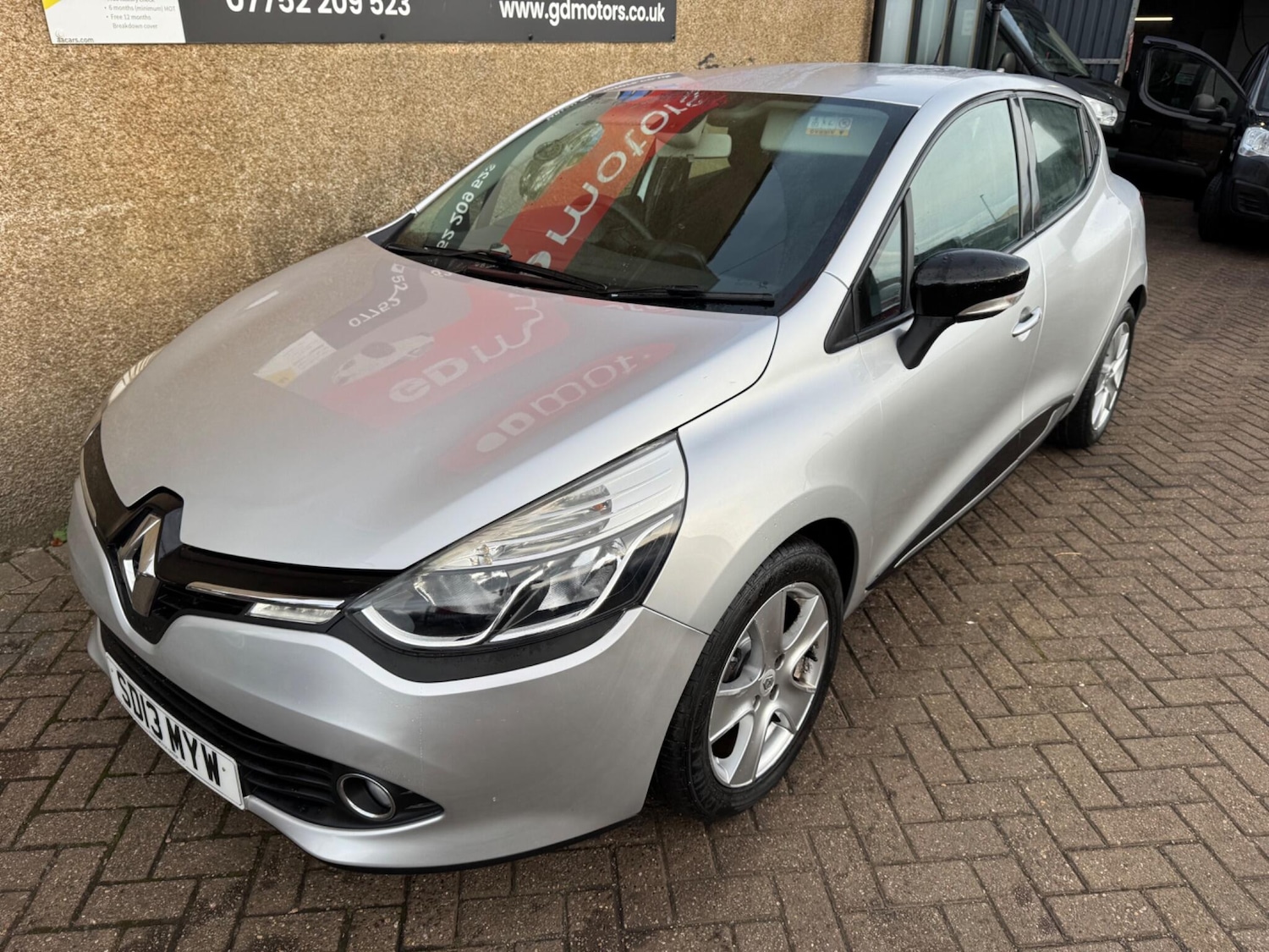 Used Renault Clio 2013 for sale - 76370608: Photo 5