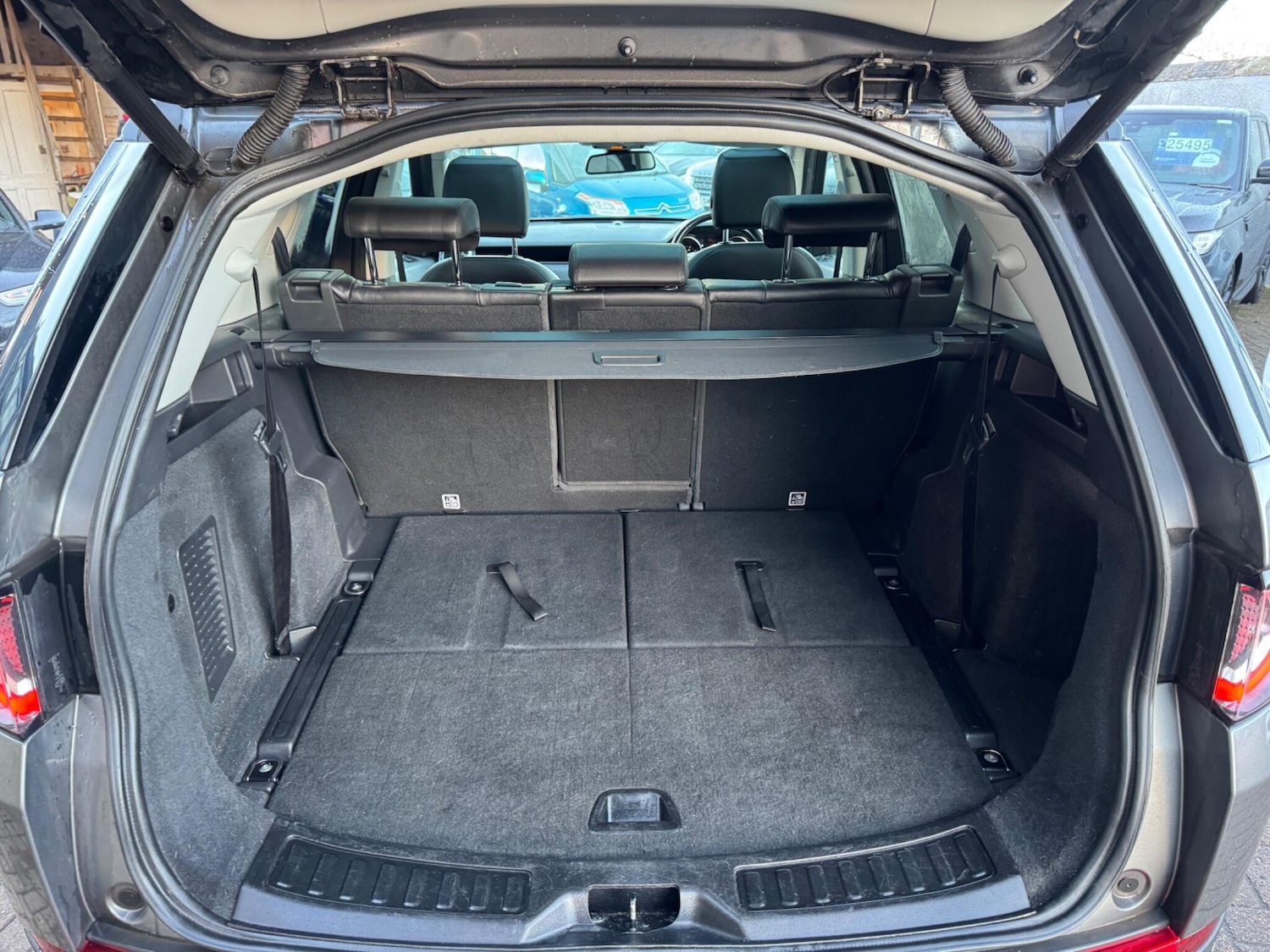 Used Land Rover Discovery Sport 2018 for sale - 76398424: Photo 11