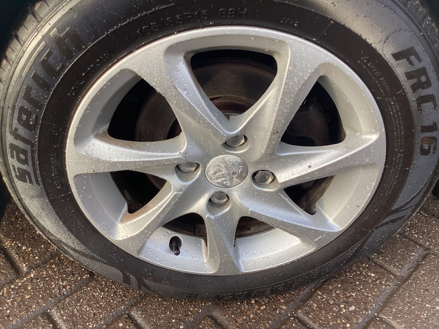 Used Peugeot 208 2015 for sale - 76850180: Photo 10