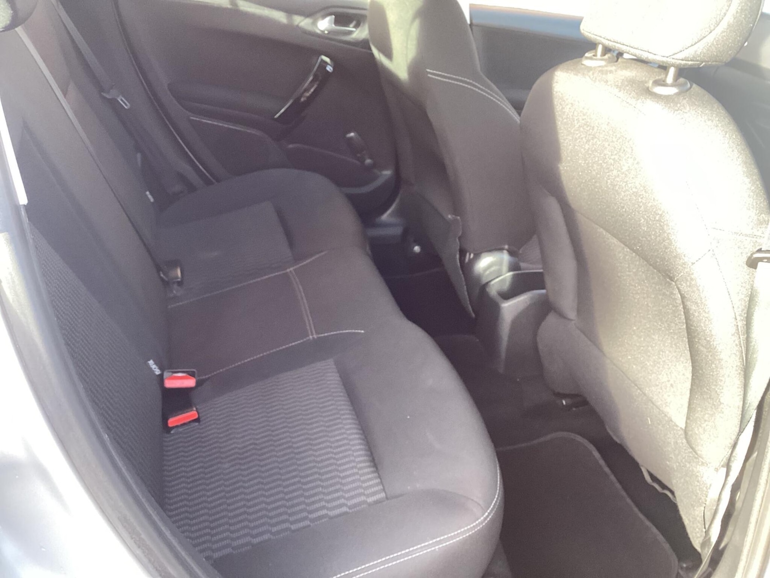 Used Peugeot 208 2015 for sale - 76850180: Photo 13