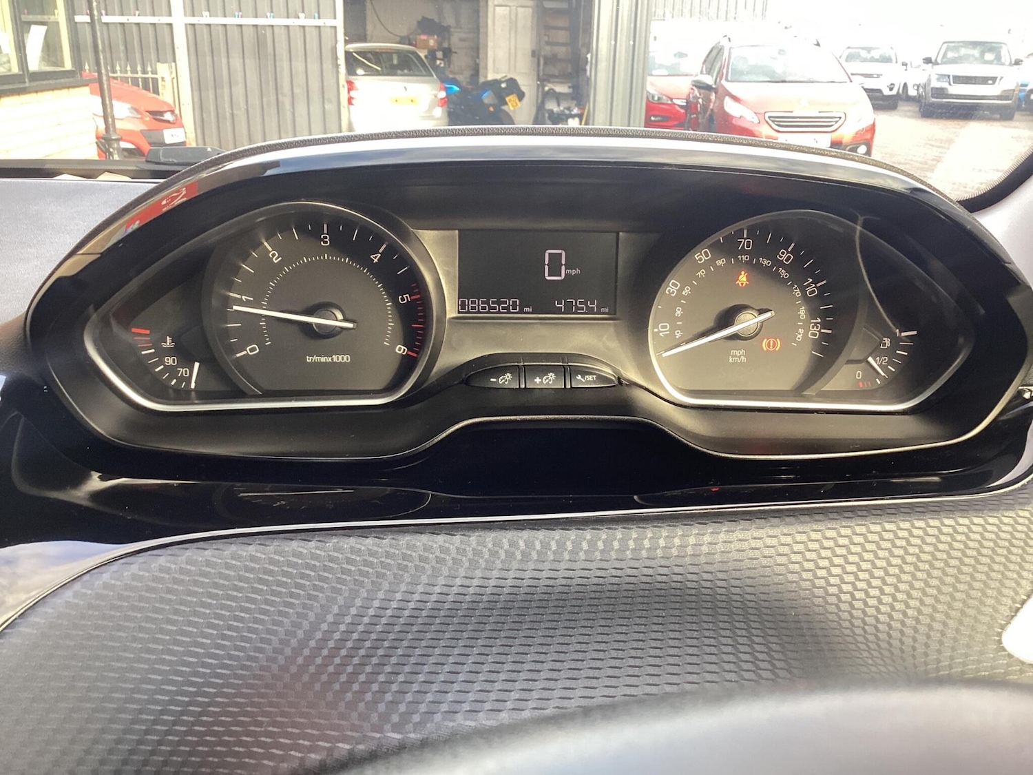 Used Peugeot 208 2015 for sale - 76850180: Photo 20