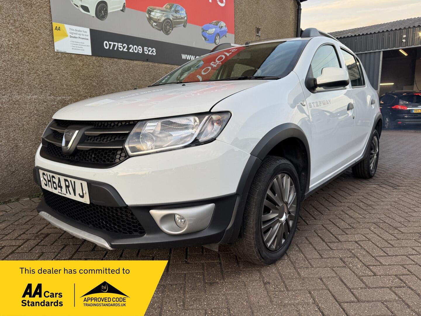 Used Dacia Sandero Stepway 2014 for sale - 76608131: Photo 1