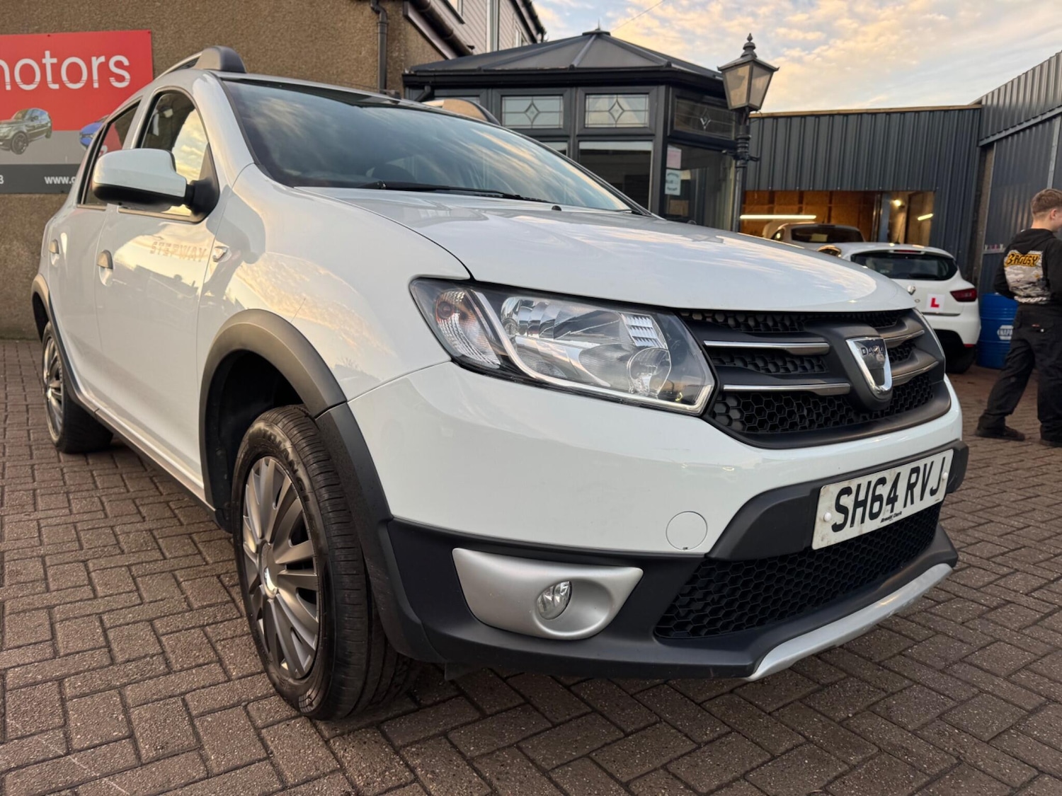 Used Dacia Sandero Stepway 2014 for sale - 76608131: Photo 8