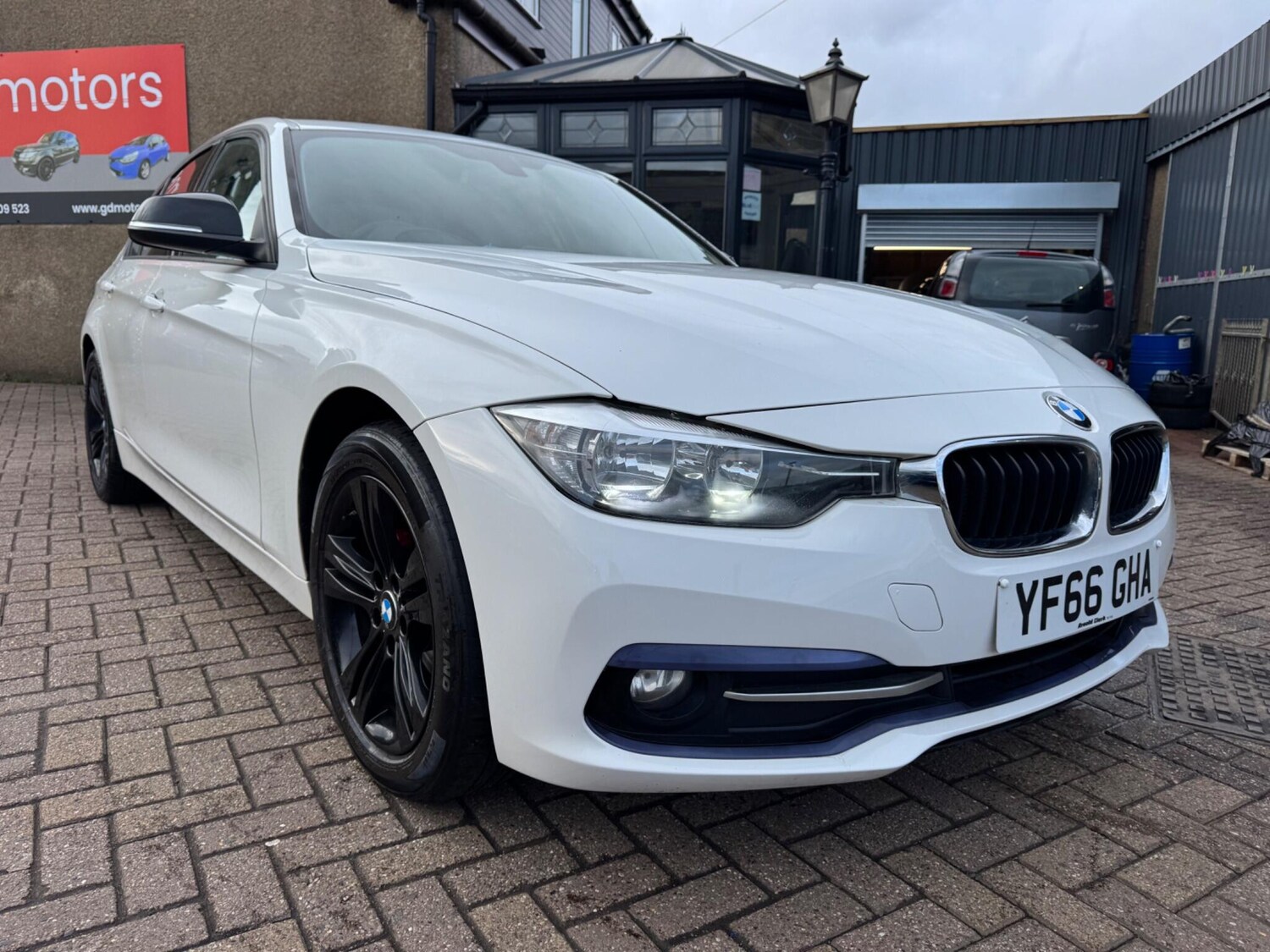 Used BMW 3 Series 2016 for sale - 77637791: Photo 11