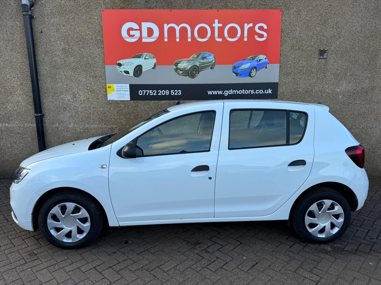 Used Dacia Sandero for sale - 77925221: Photo 4