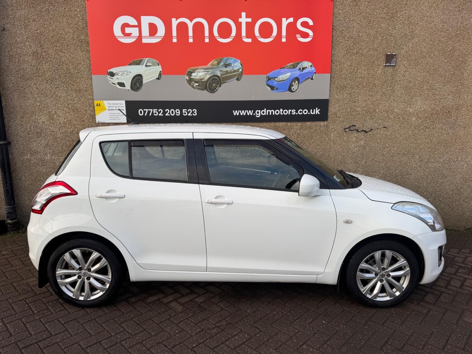 Used Suzuki Swift 2015 for sale - 77163219: Photo 2