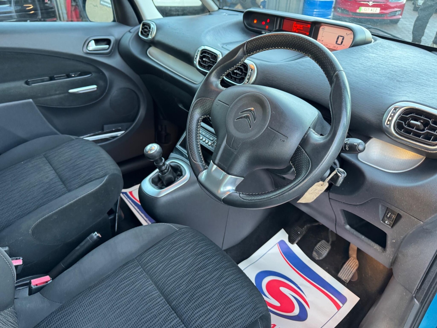 Used Citroen C3 Picasso 2014 for sale - 76991610: Photo 17