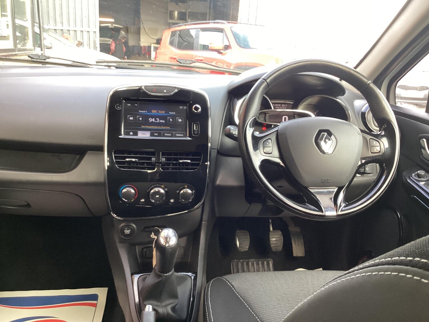 Used Renault Clio 2013 for sale - 76227288: Photo 13
