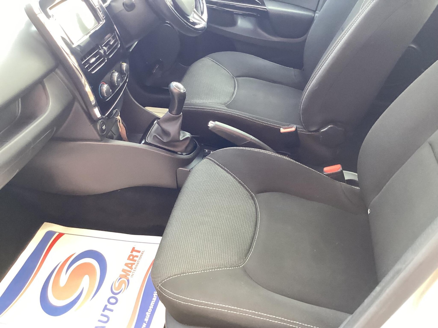Used Renault Clio 2013 for sale - 76227288: Photo 15