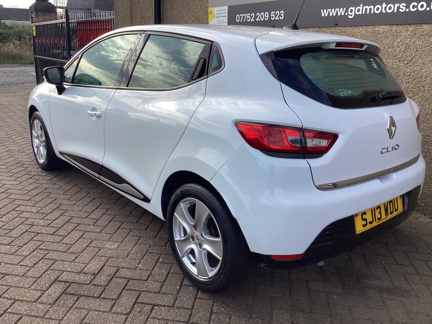 Used Renault Clio 2013 for sale - 76227288: Photo 4