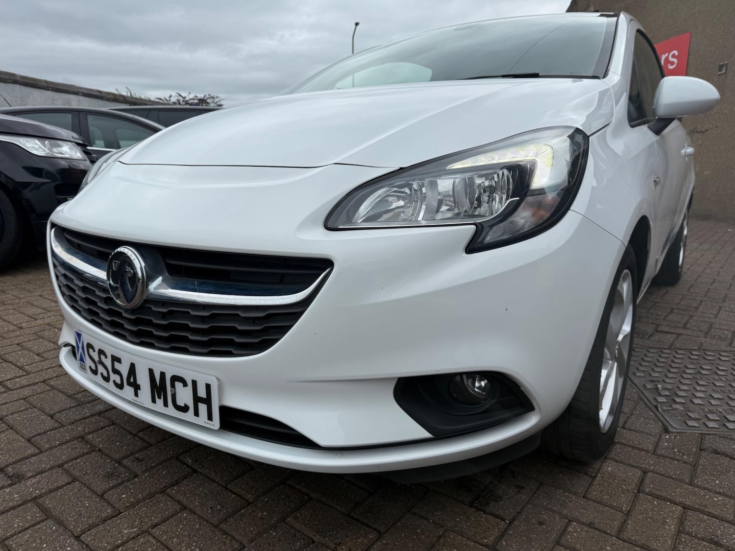 Used Vauxhall Corsa 2015 for sale - 76987987: Photo 2