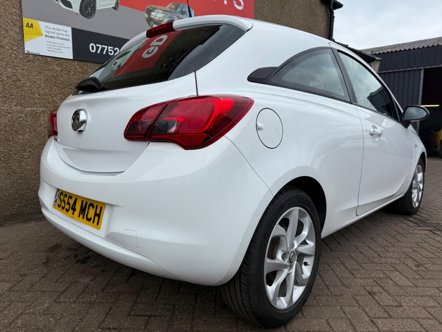 Used Vauxhall Corsa 2015 for sale - 76987987: Photo 8