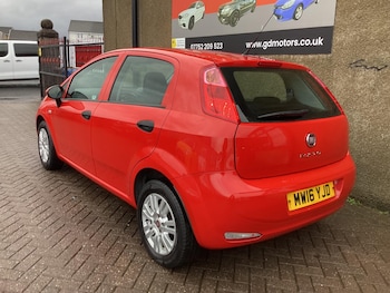 Used Fiat Punto 2016 for sale - 76432763: Photo