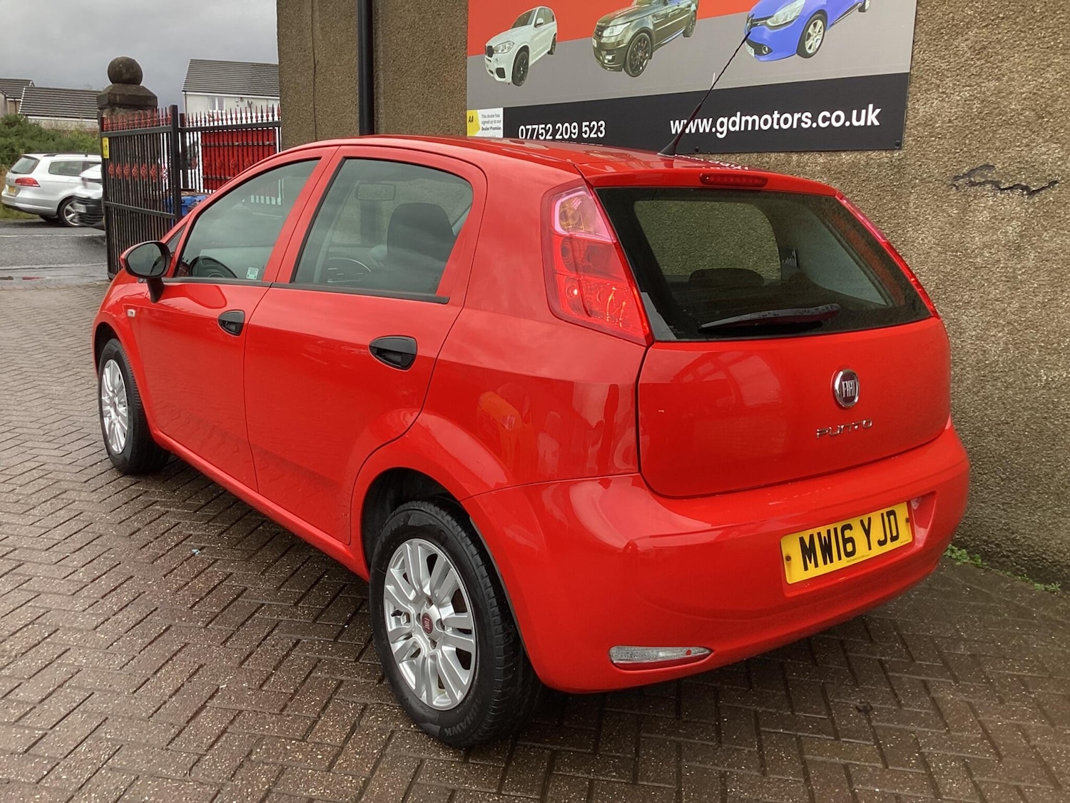 Used Fiat Punto 2016 for sale - 76432763: Photo 5