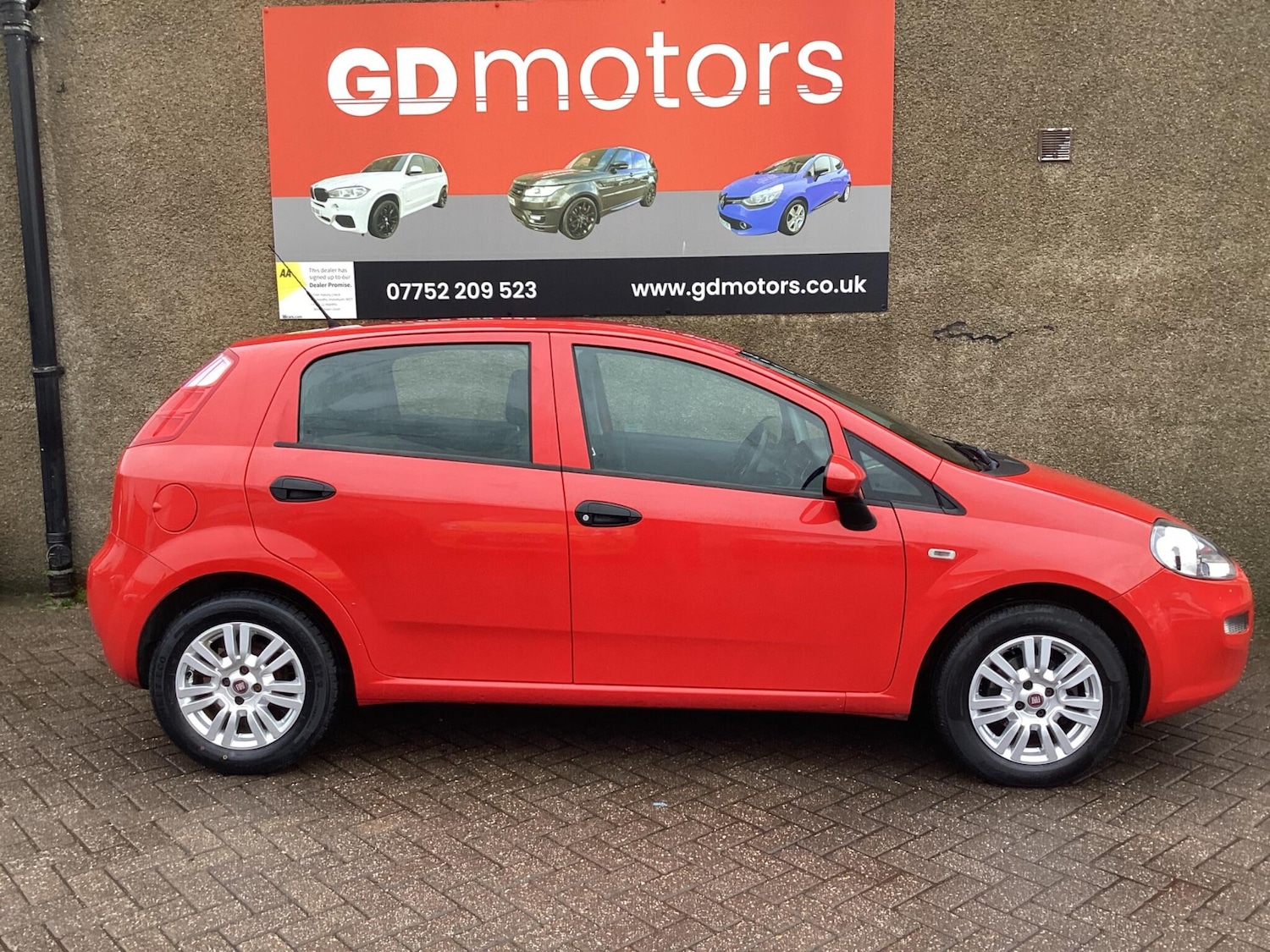 Used Fiat Punto 2016 for sale - 76432763: Photo 7