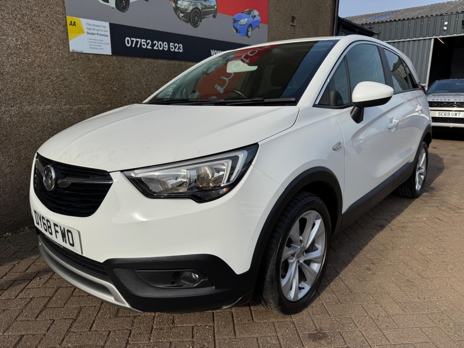 Used Vauxhall Crossland X 2018 for sale - 77982340: Photo 1