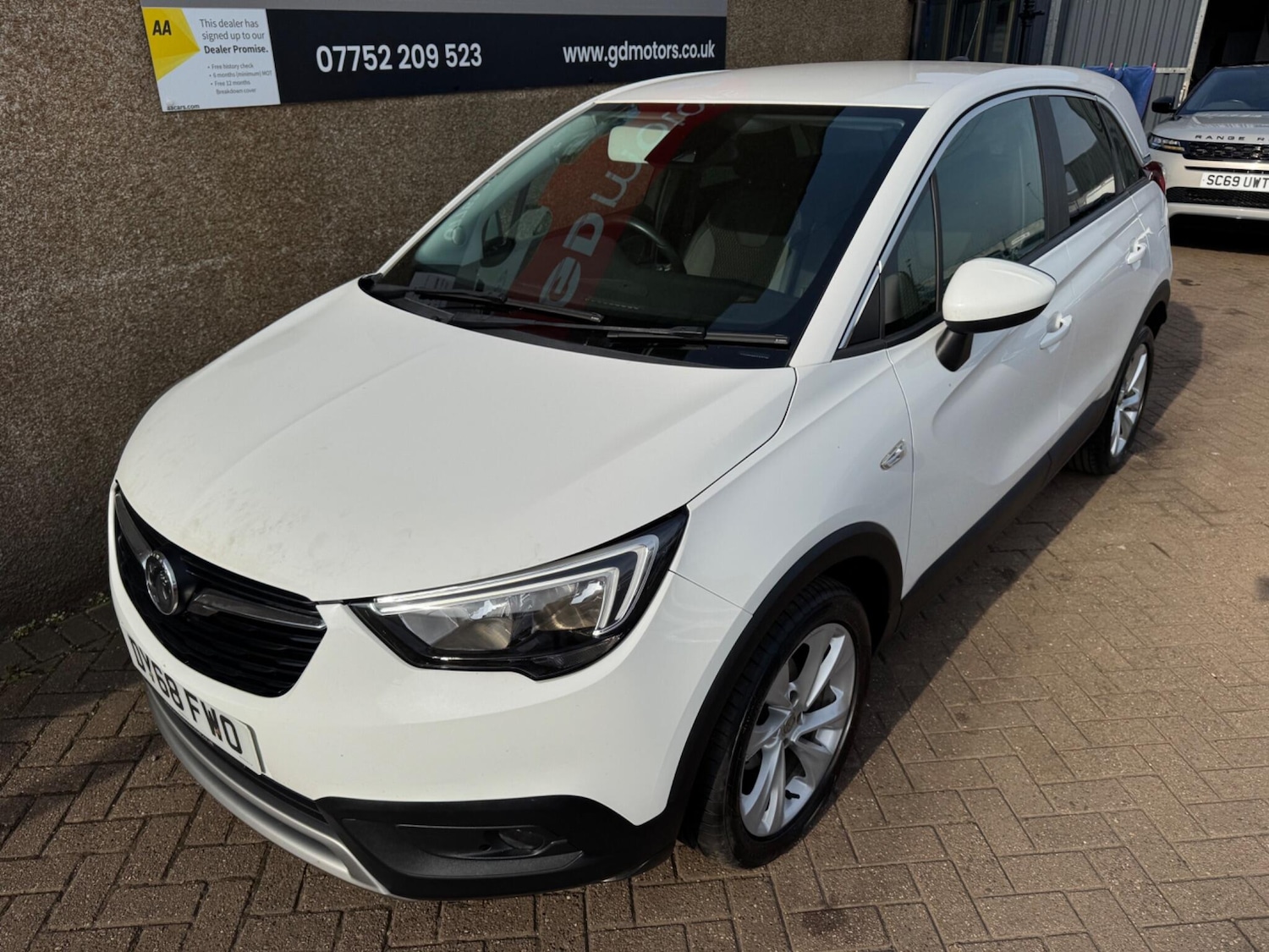 Used Vauxhall Crossland X 2018 for sale - 77982340: Photo 3