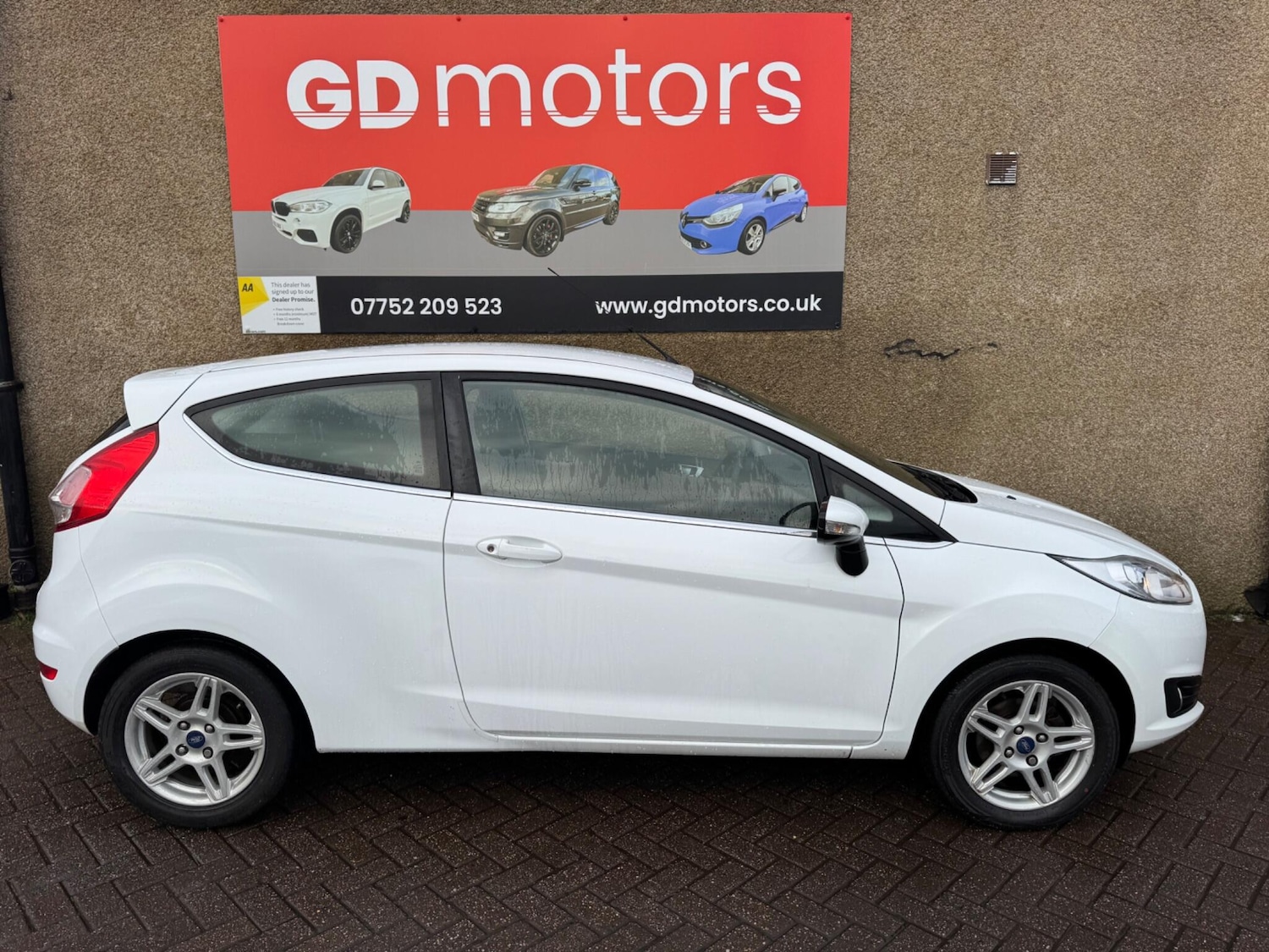 Used Ford Fiesta 2013 for sale - 77229917: Photo 2