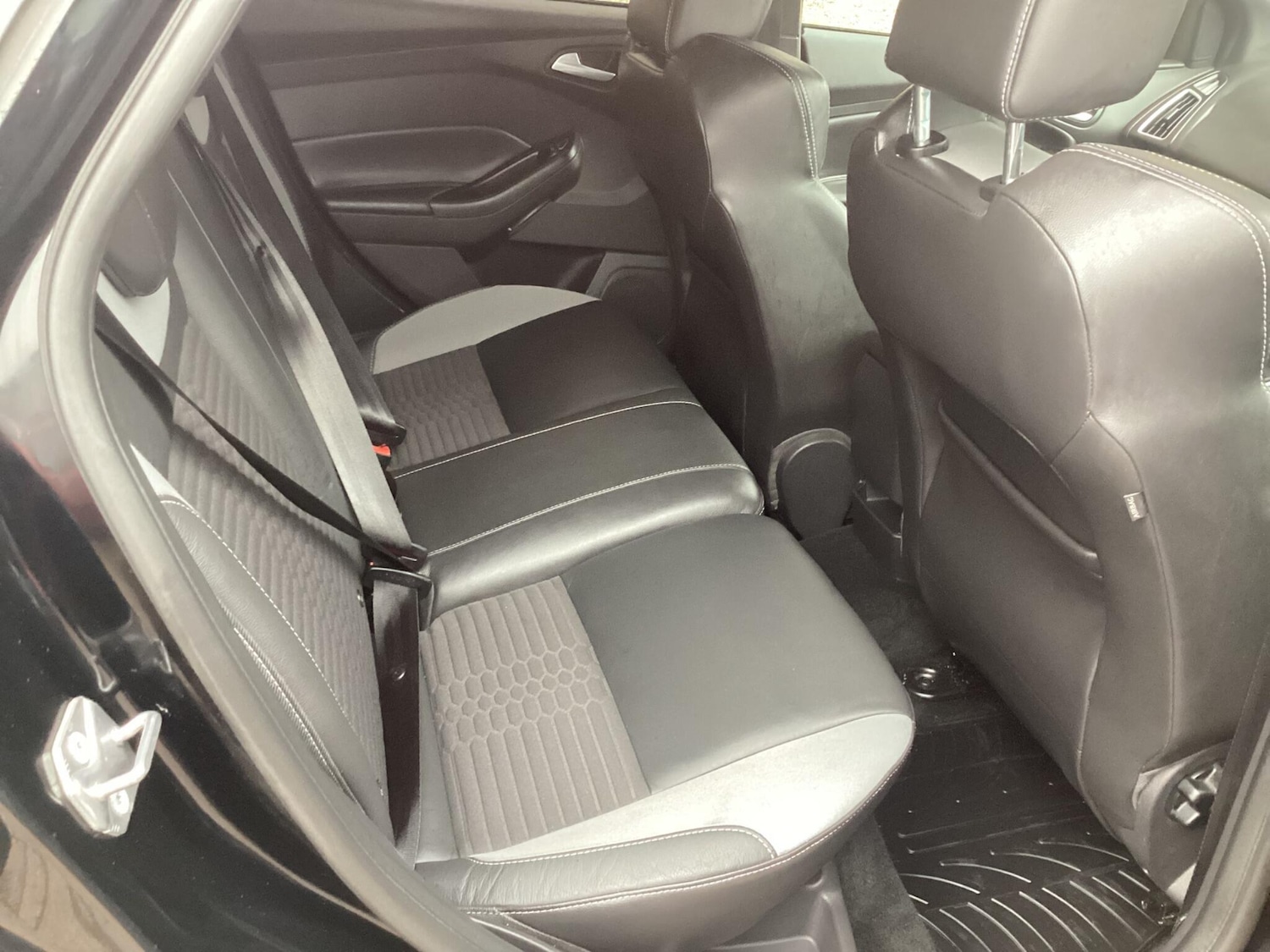 Used Ford Focus 2015 for sale - 76422818: Photo 13