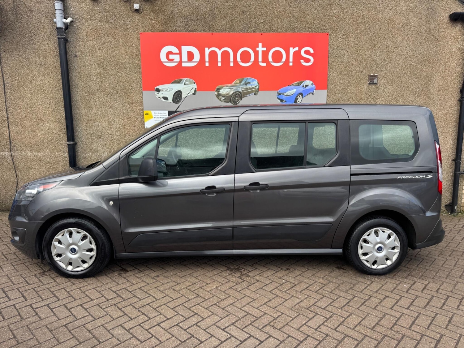 Used Ford Grand Tourneo Connect for sale - 77925629: Photo 2