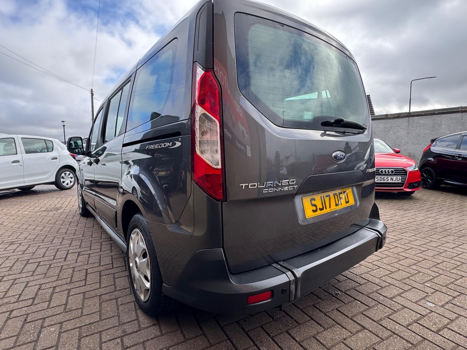 Used Ford Grand Tourneo Connect for sale - 77925629: Photo 8