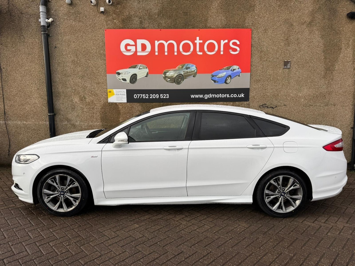 Used Ford Mondeo 2017 for sale - 77575325: Photo 2