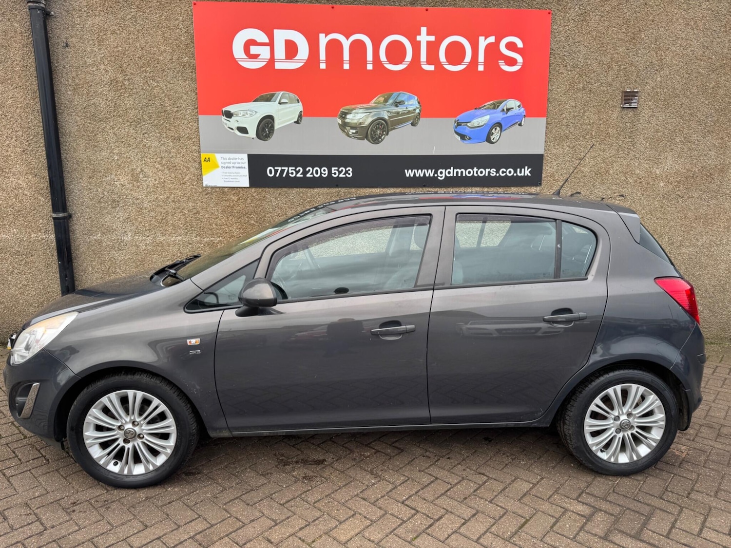 Used Vauxhall Corsa 2013 for sale - 76935879: Photo 3