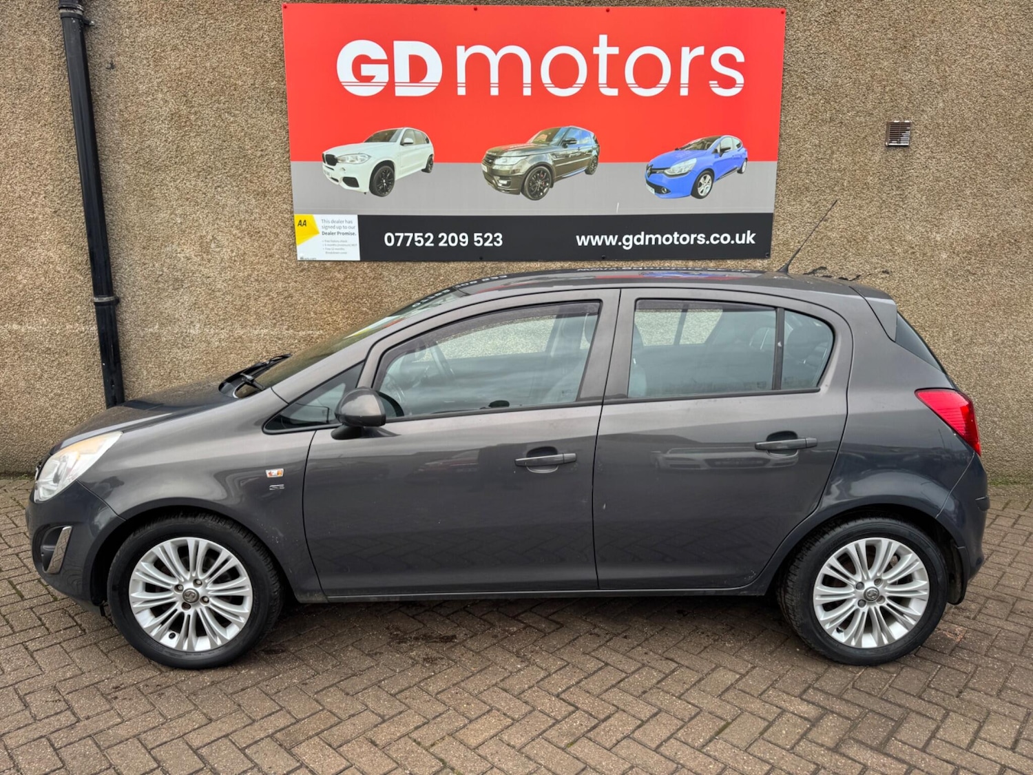 Used Vauxhall Corsa 2013 for sale - 76935879: Photo 4