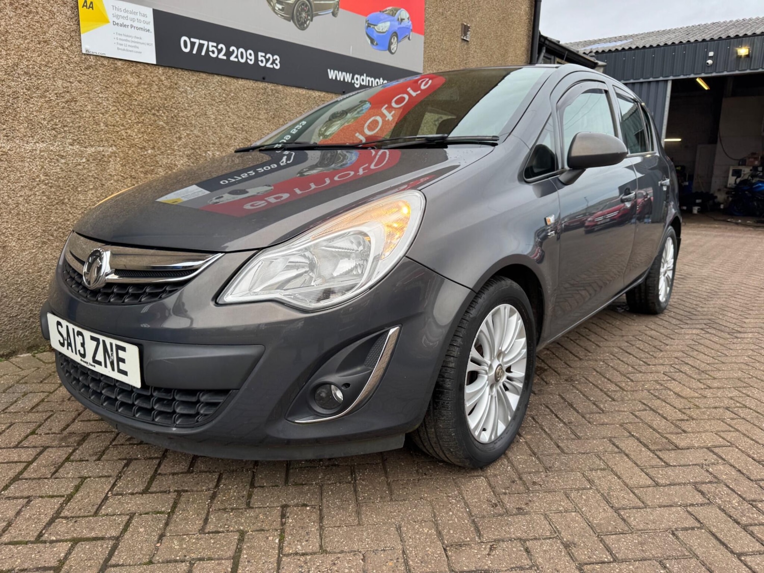 Used Vauxhall Corsa 2013 for sale - 76935879: Photo 8