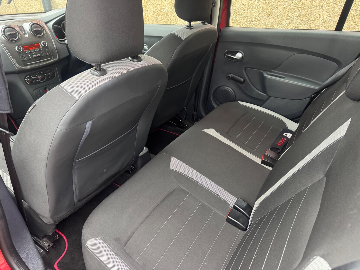 Used Dacia Sandero Stepway 2017 for sale - 76995615: Photo 19