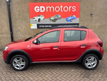 Used Dacia Sandero Stepway 2017 for sale - 76995615: Photo