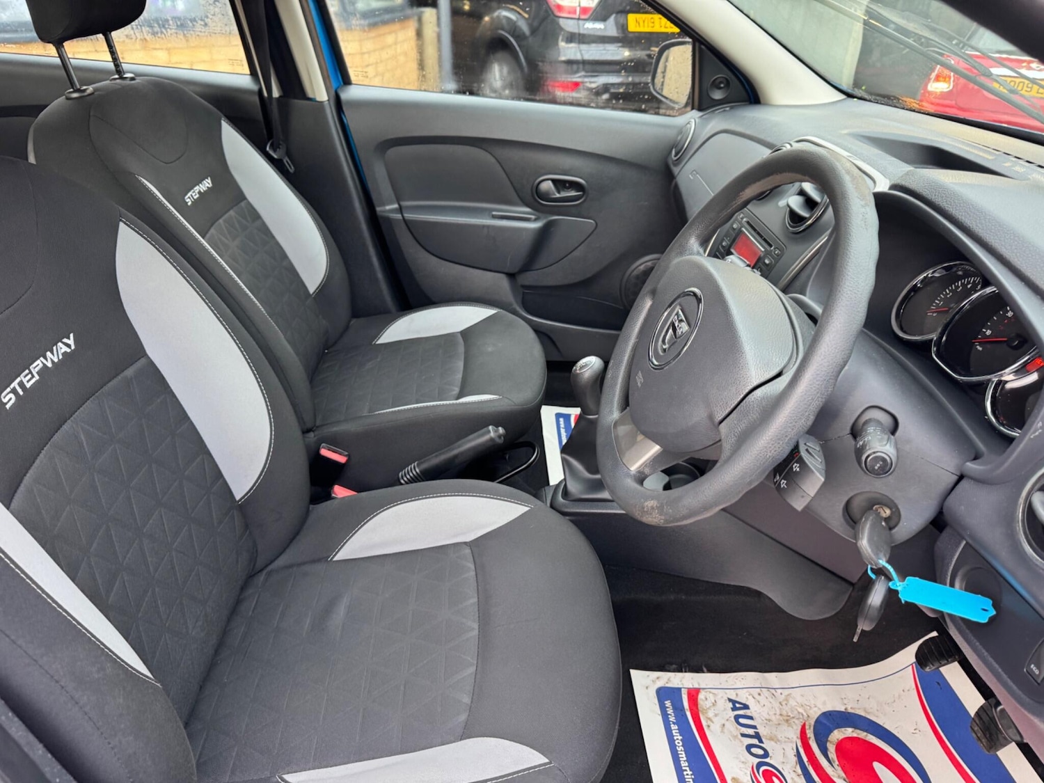 Used Dacia Sandero Stepway 2014 for sale - 77230237: Photo 13