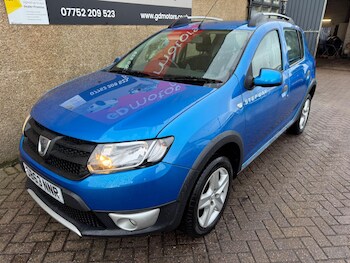 (63) - 0.9 TCe Ambiance Euro 5 5dr