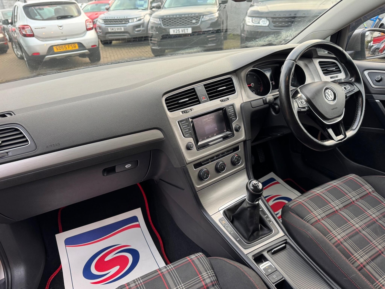 Used Volkswagen Golf 2015 for sale - 77066704: Photo 16