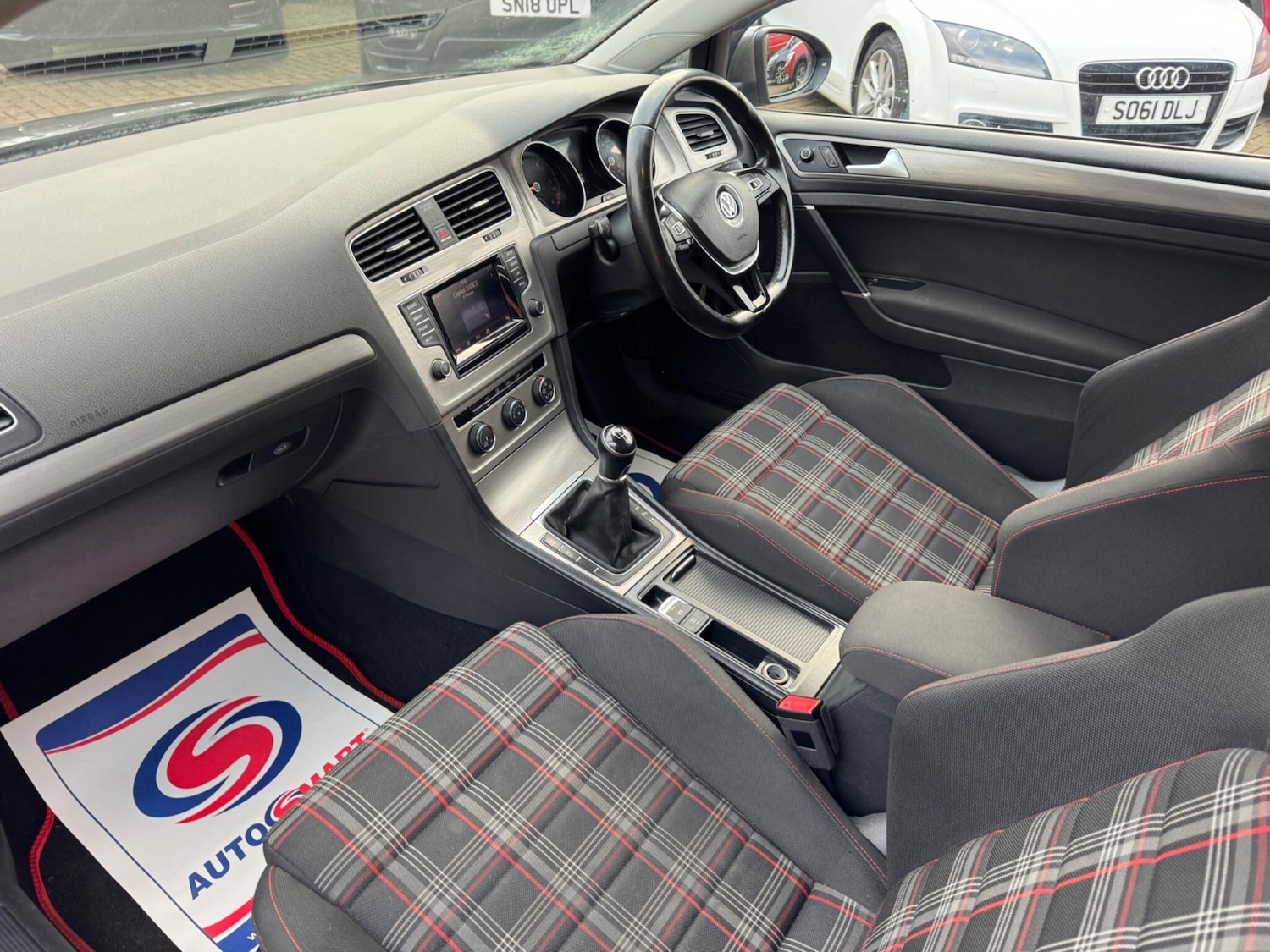 Used Volkswagen Golf 2015 for sale - 77066704: Photo 19