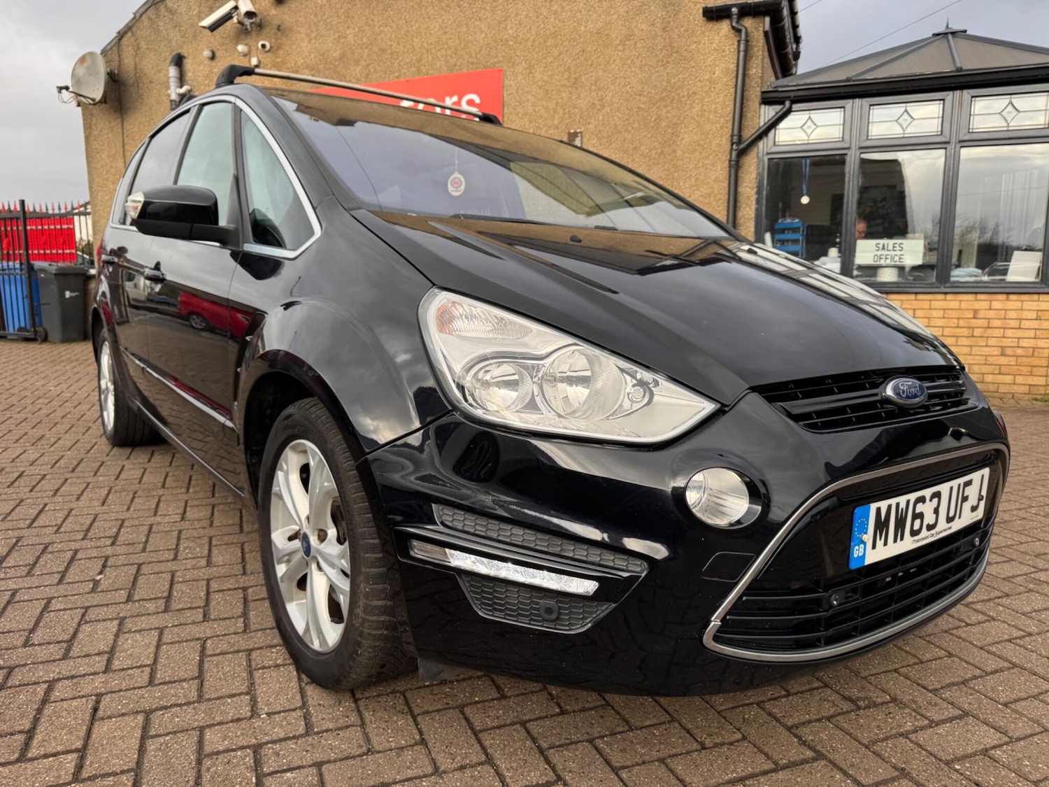 Used Ford S-Max 2013 for sale - 76912976: Photo 10