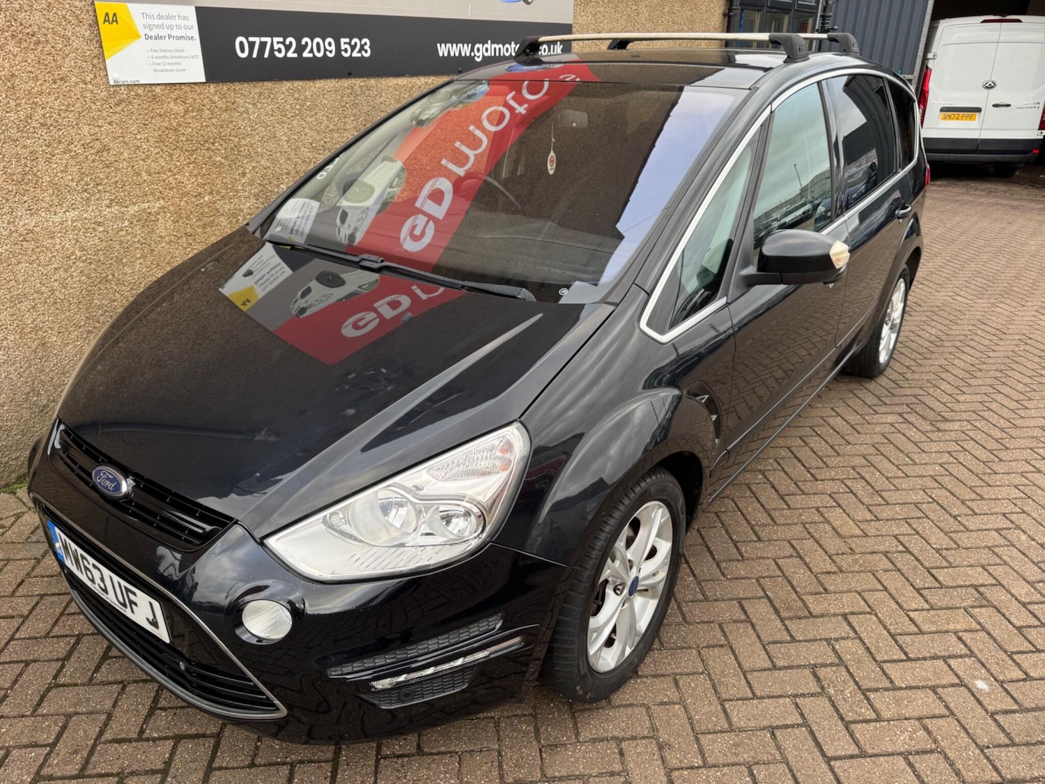 Used Ford S-Max 2013 for sale - 76912976: Photo 13