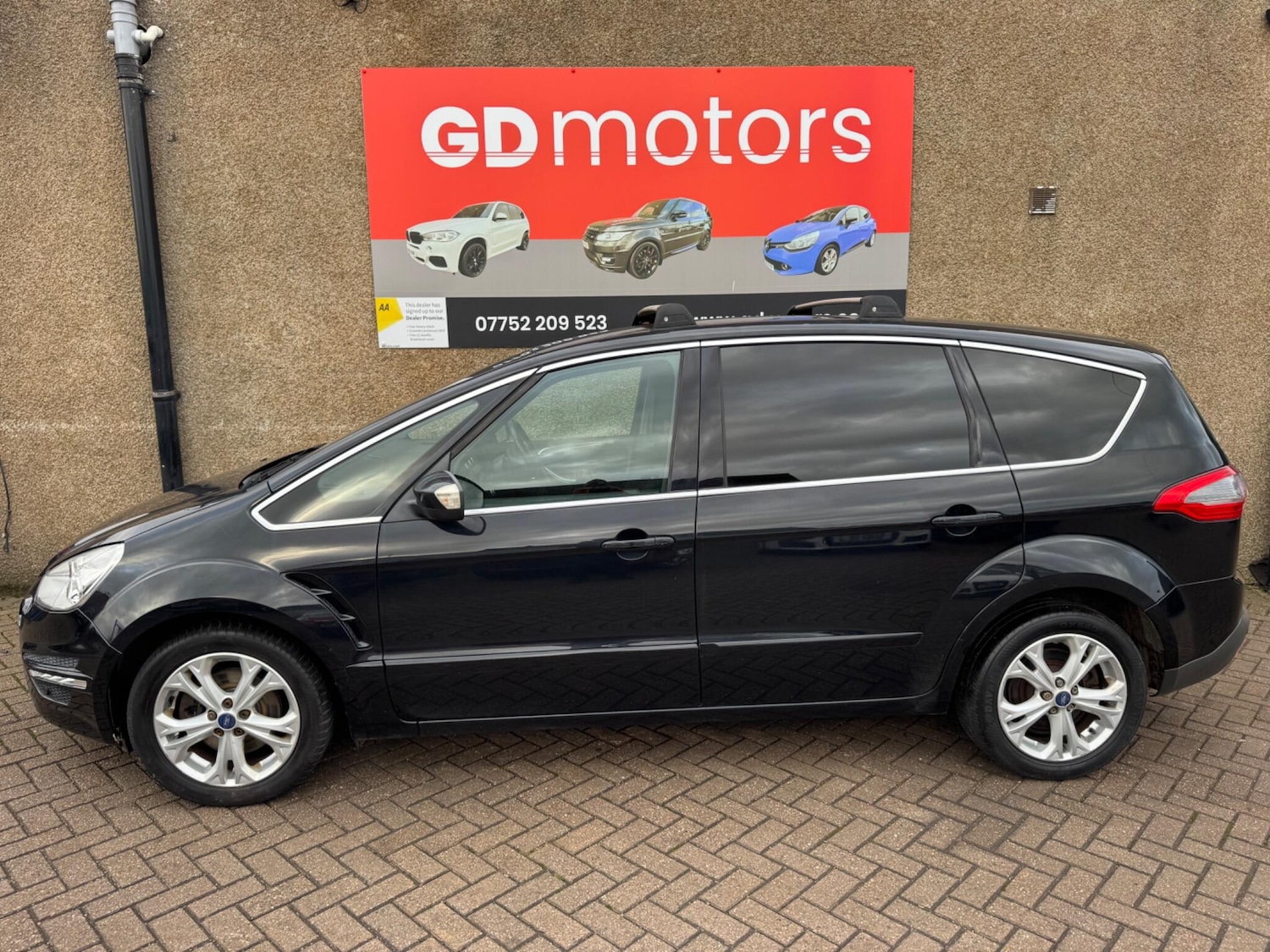 Used Ford S-Max 2013 for sale - 76912976: Photo 4