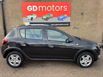 Used Dacia Sandero Stepway 2015 for sale - 78184251: Photo