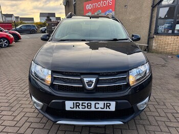 Used Dacia Sandero Stepway 2015 for sale - 78184251: Photo