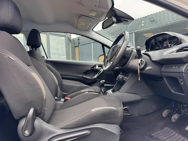 Used Peugeot 208 2015 for sale - 76306875: Photo 21