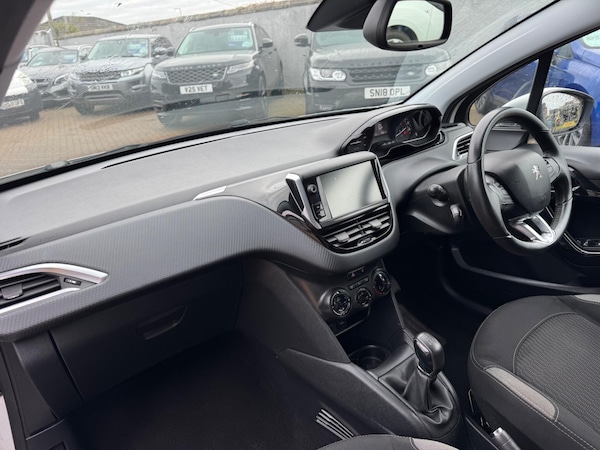 Used Peugeot 208 2015 for sale - 76306875: Photo 22