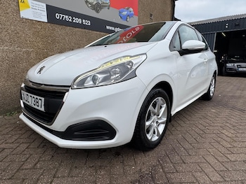 Used Peugeot 208 2015 for sale - 76306875: Photo 3